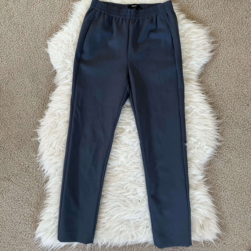 Theory Women’s pull on tapered pants in tech knit